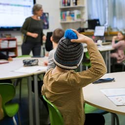 NU.nl: ”Basisonderwijs krijgt volgend schooljaar 500 miljoen euro minder”