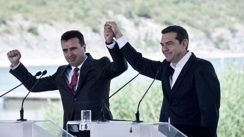 Griekenland en Macedonië tekenen overeenkomst over nieuwe naam