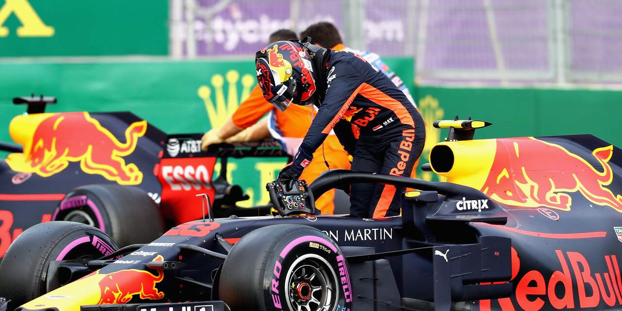 Verstappen valt uit na crash met teamgenoot, Hamilton wint in Baku