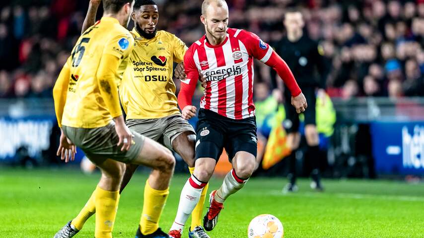 Hendrix vindt potdichte defensie PSV verdienste van hele elftal