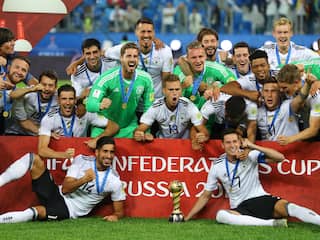 Löw lyrisch over jeugdig Duitsland na winst Confederations Cup