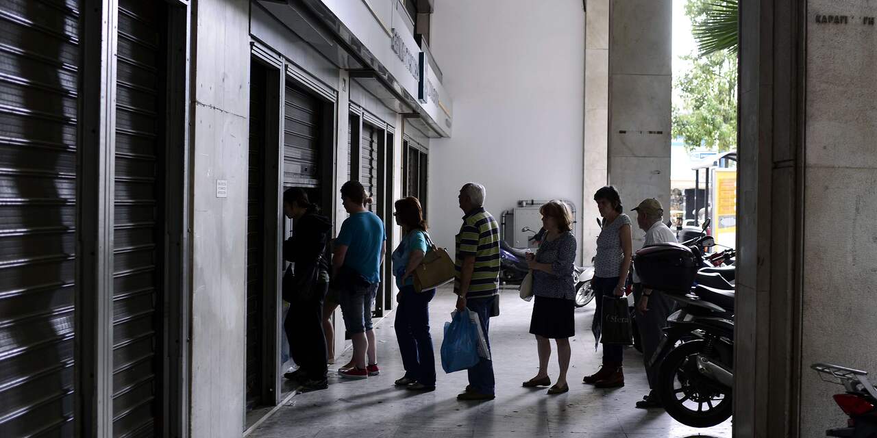 'Grieken houden crisisoverleg over banken'