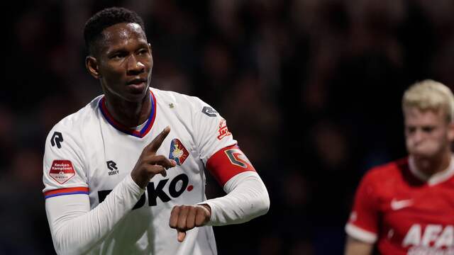 Door een doelpunt van Glynor Plet kwam Telstar snel op voorsprong tegen Jong AZ.
