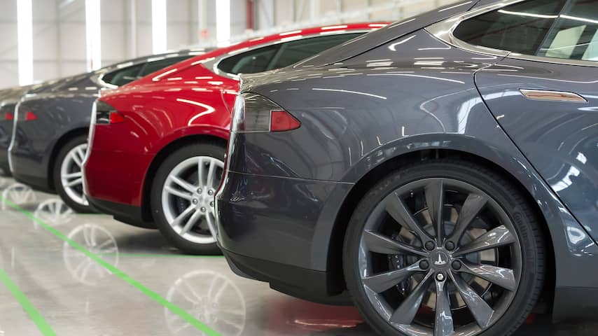 Kabinet gaat zich sterk maken voor binnenhalen Tesla-fabriek