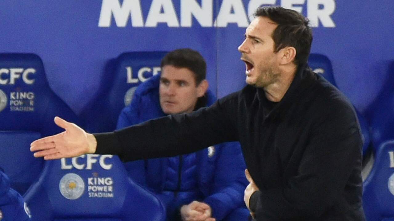 Frank Lampard vindt dat te veel spelers van Chelsea uit vorm zijn.