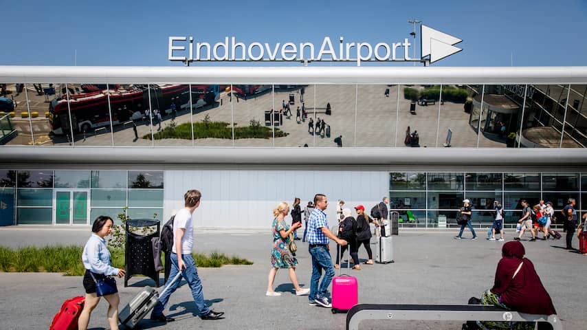 Vliegtuig in problemen veilig geland op Eindhoven Airport