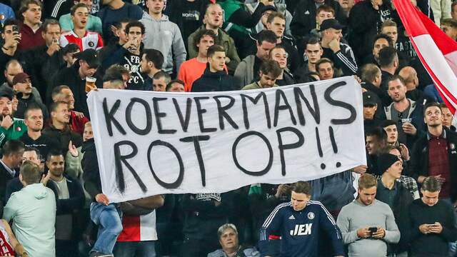 Algemeen directeur Mark Koevermans werd niet gepruimd door een groot deel van de Feyenoord-aanhang.