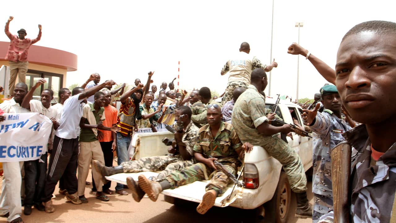 Мали страна. Сахель, северная африка. Мечеть дженне в мали. Республика мали на карте. Томбукту мали достопримечательности.