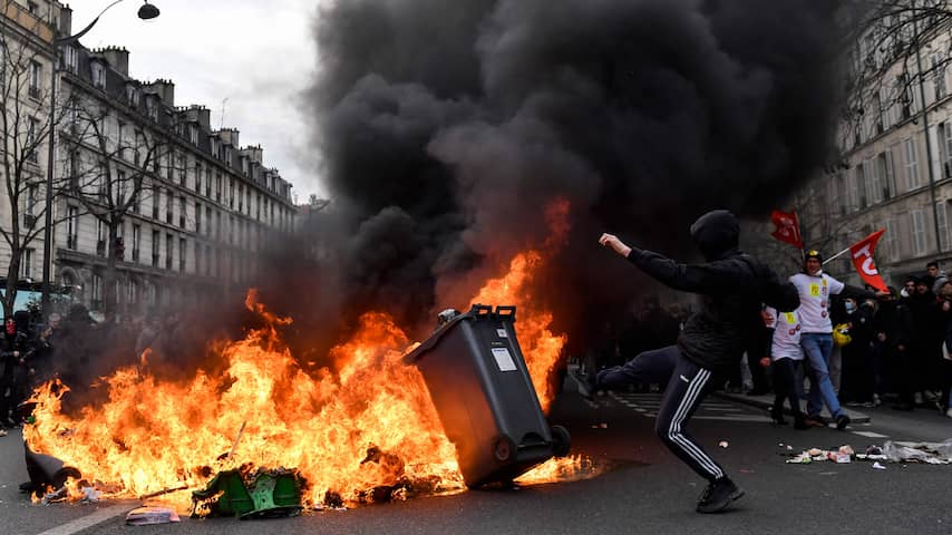 Demonstranten en politie botsen opnieuw bij Franse pensioenprotesten