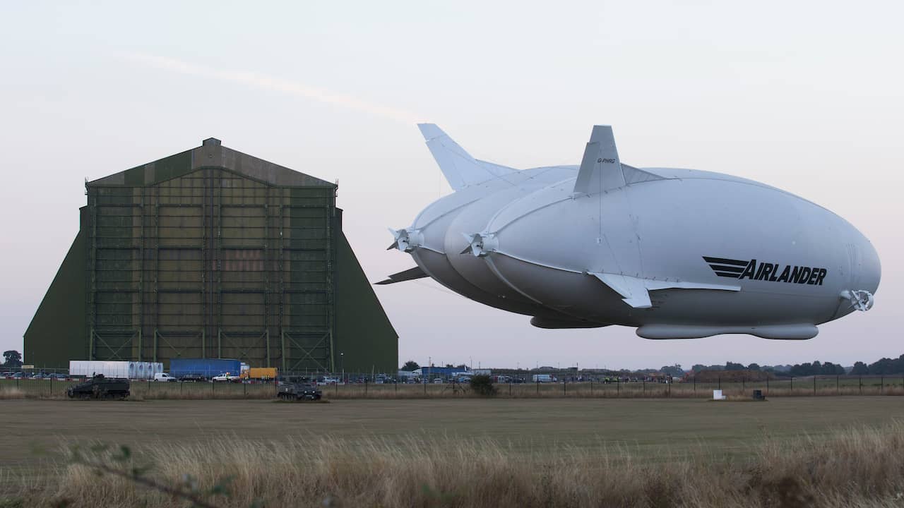 Grootste luchtvaartuig ter wereld beschadigd bij testvlucht | Overig | NU.nl