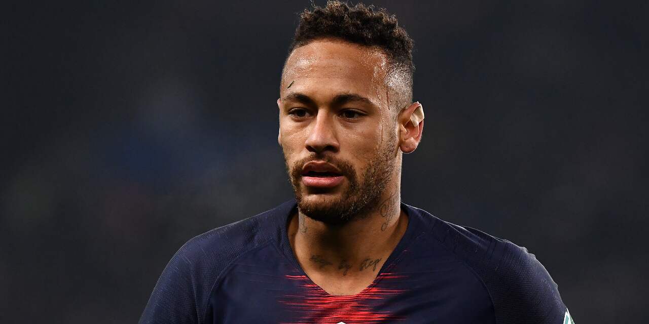 Huilende Neymar loopt opnieuw blessure aan middenvoetsbeentje op