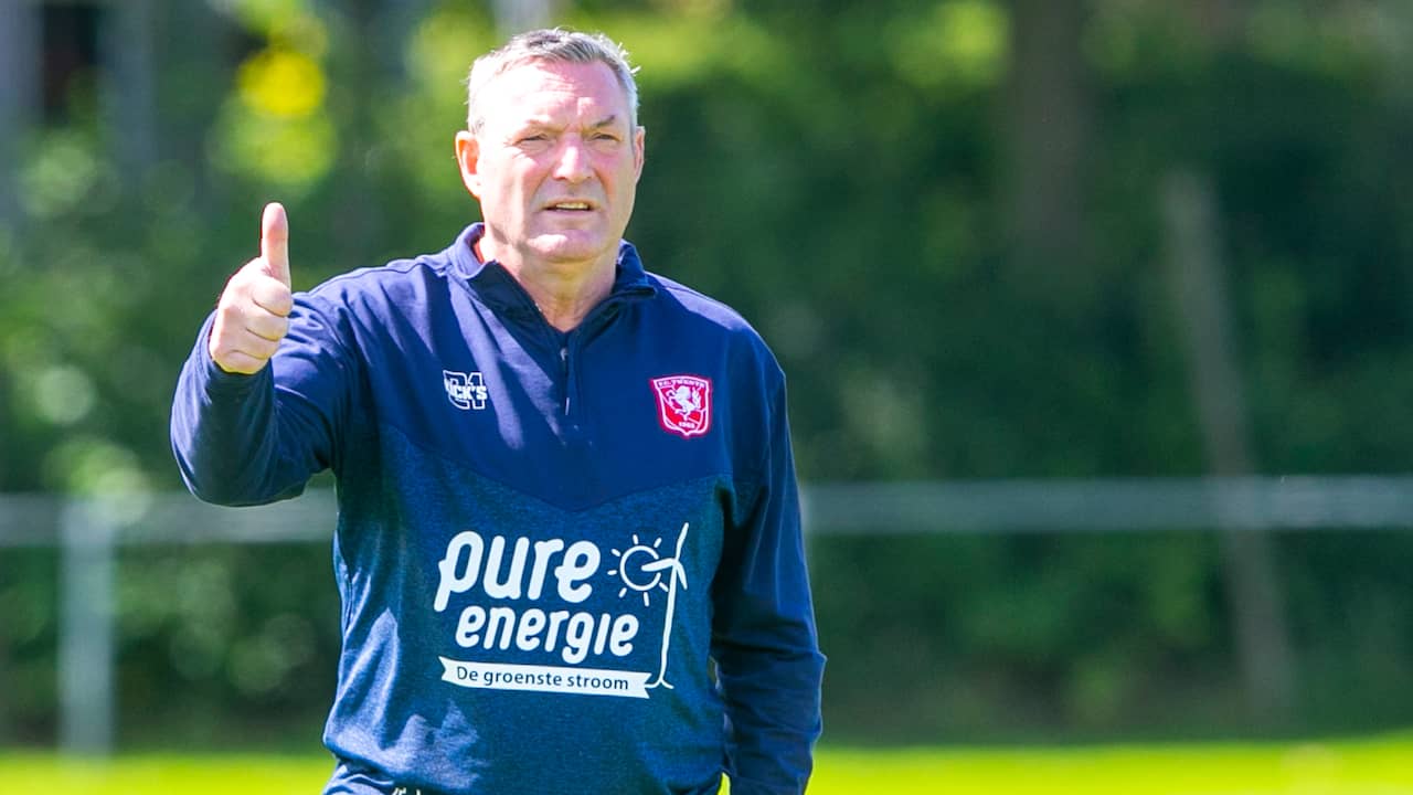 Ron Jans leads first training at FC Twente - Teller Report