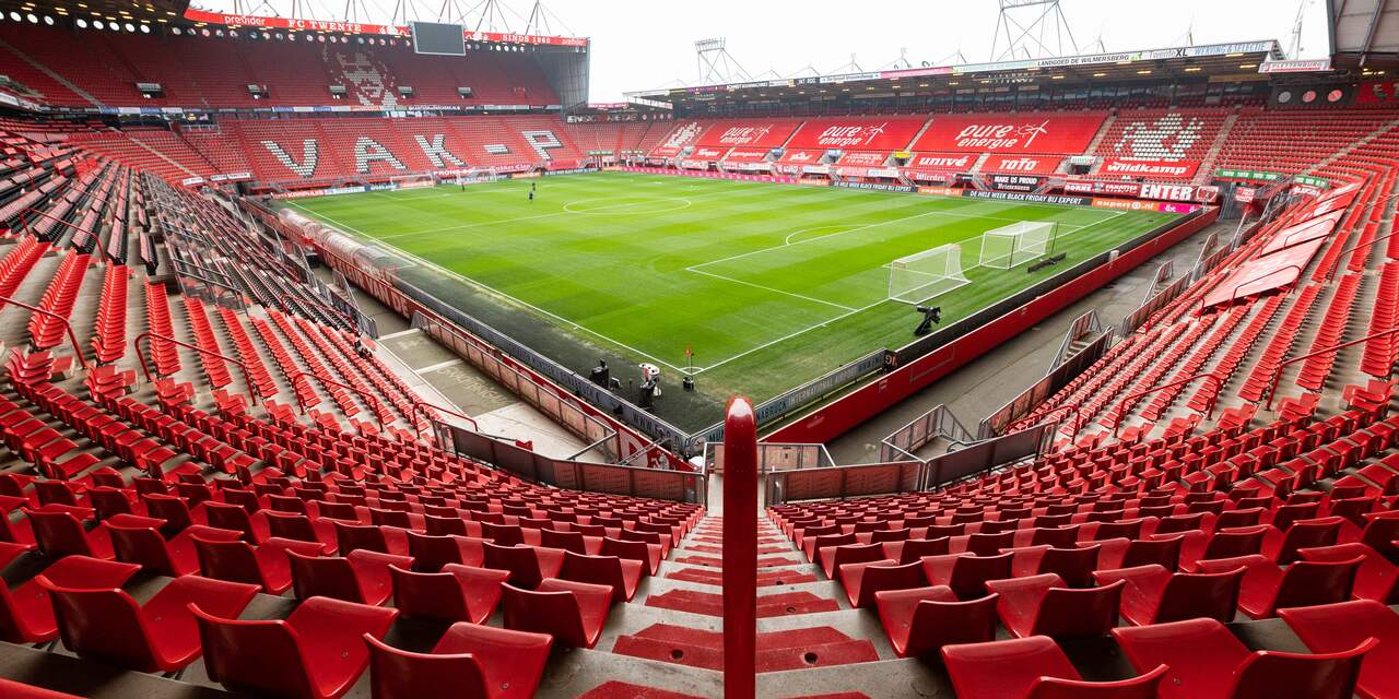 FC Twente speelt uit onvrede zonder fans: 'Of iedereen naar binnen, of niemand'