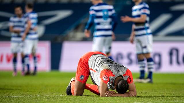 Diepe teleurstelling bij FC Eindhoven-verdediger Mawouna Amevor na de nederlaag.