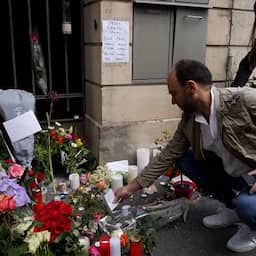 Video | Tina Turner-fans leggen bloemen neer voor huis in Zwitserland