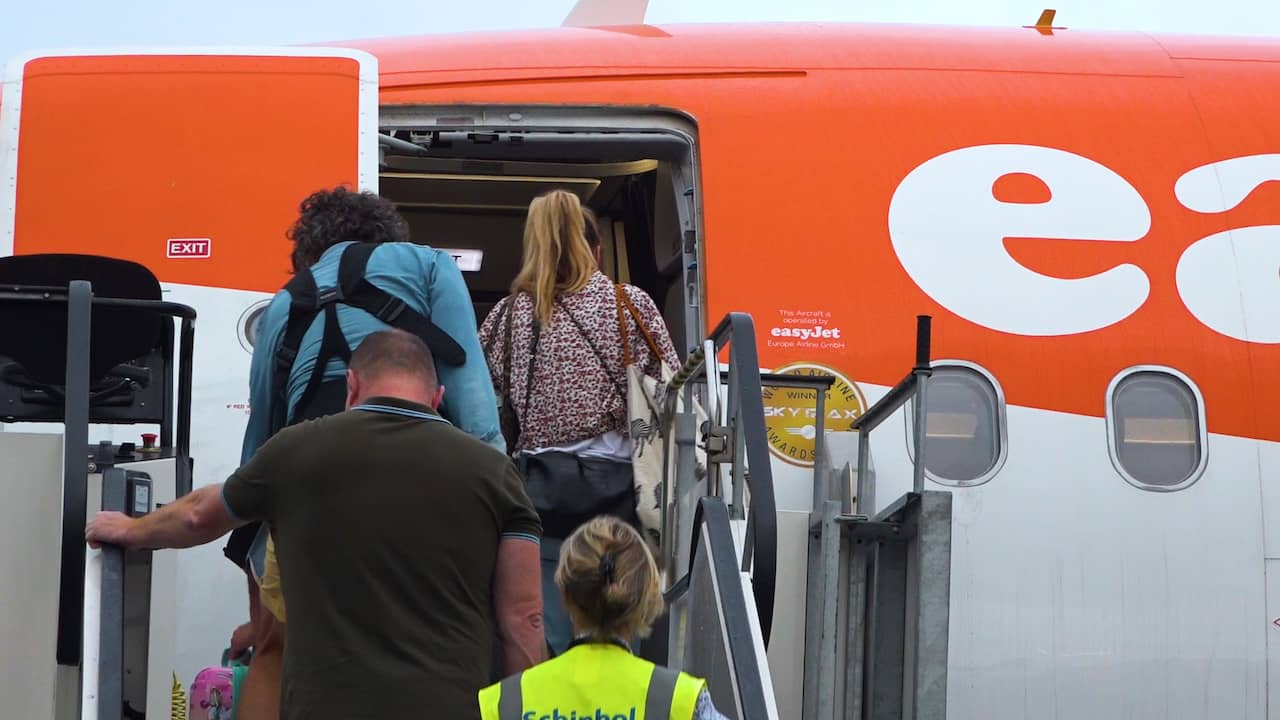 Beeld uit video: EasyJet vliegt weer: 'We willen vanaf de eerste vlucht winstgevend zijn'