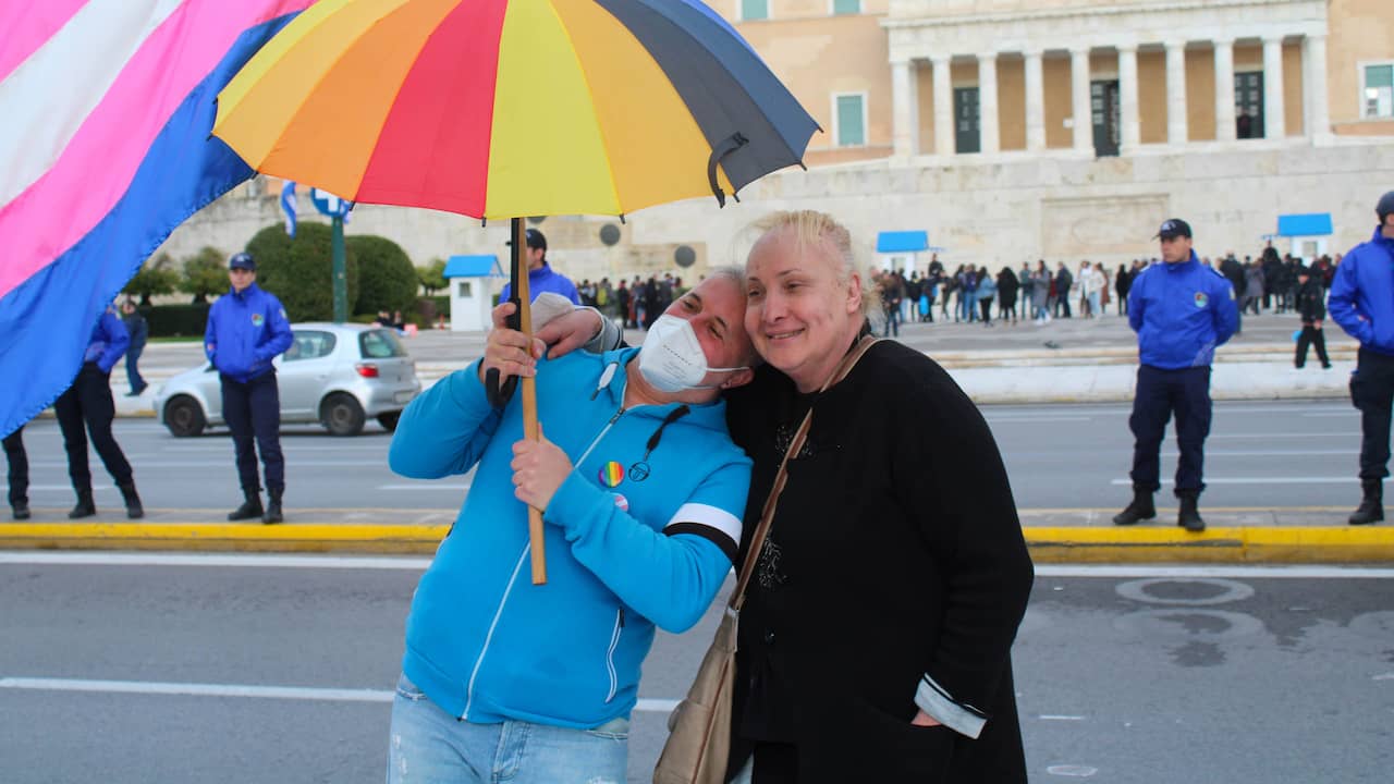 Kabar baik minggu ini: Pernikahan Yunani terbuka untuk pasangan sesama jenis |  kabar baik