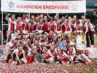 Ajax stelt 34e landstitel veilig met overwinning bij De Graafschap
