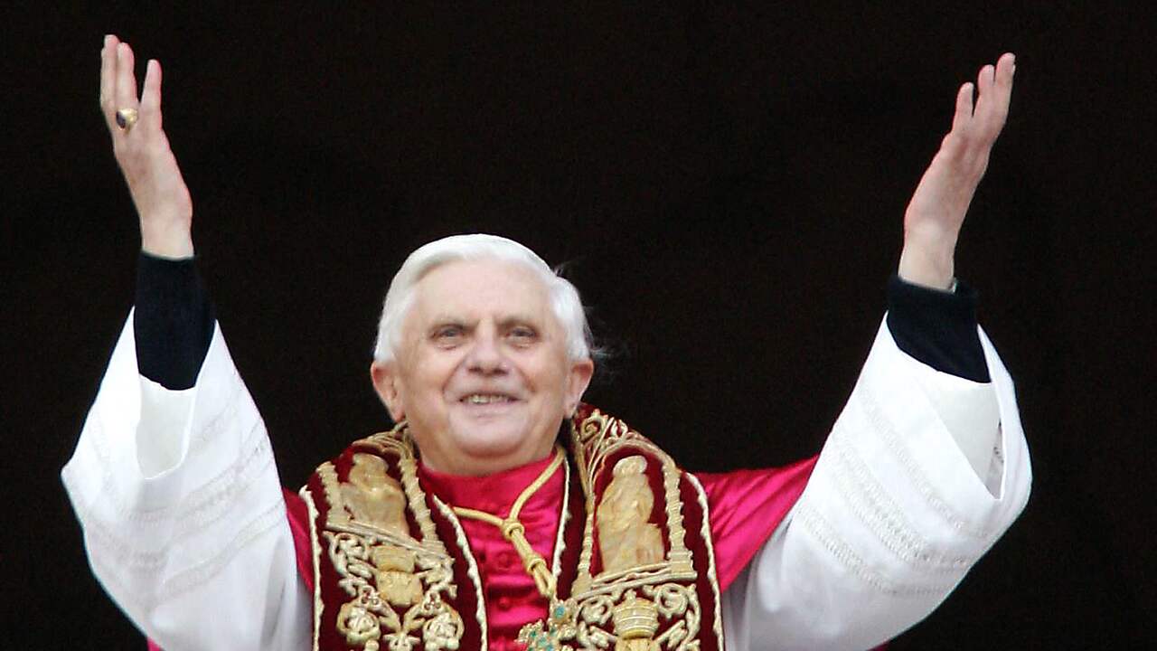 Pope Emeritus Benedict XVI dies at 95 |  Abroad