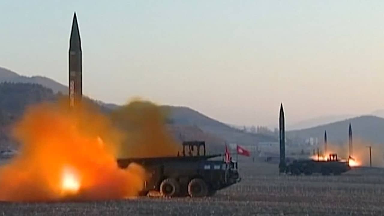 Noord-Korea lanceert vier ballistische raketten