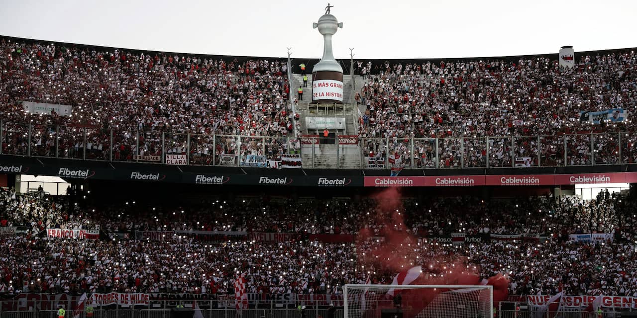 Supporters River Plate vieren winst Copa Libertadores in stadion