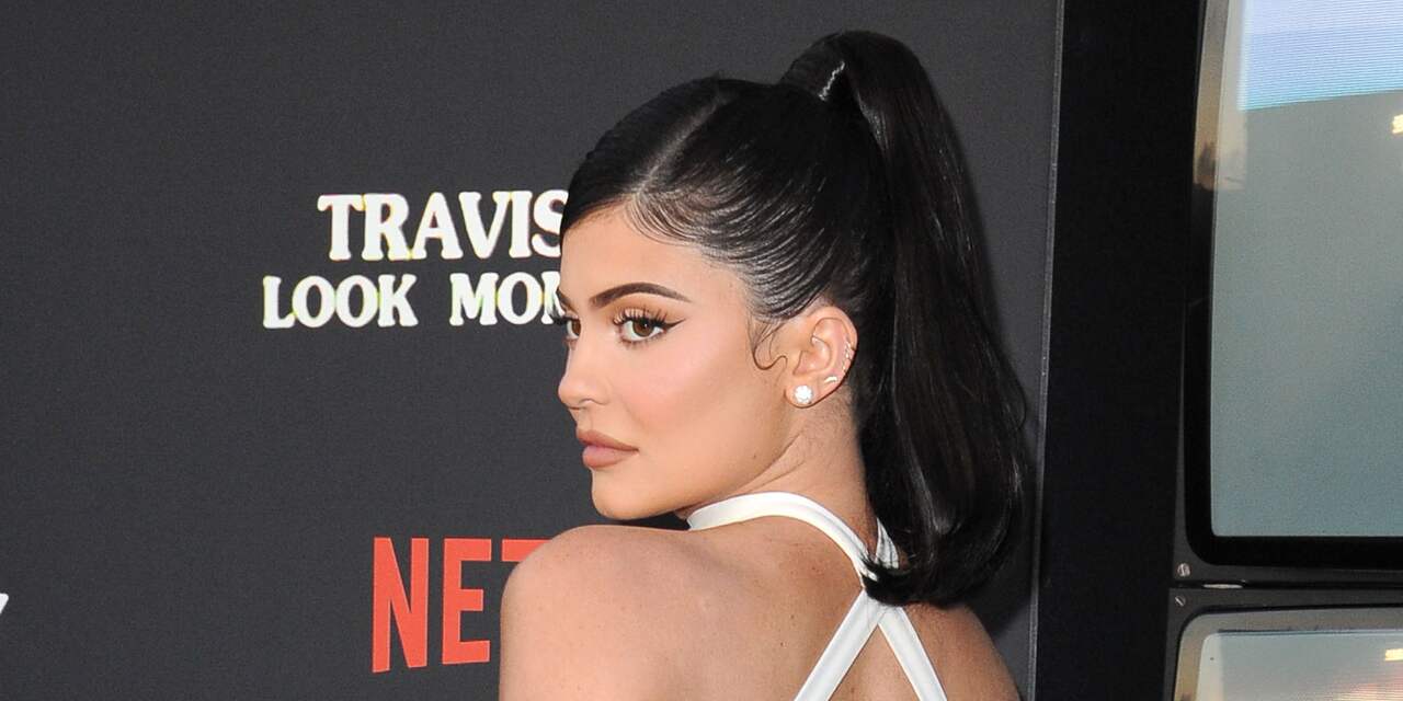 Kylie Jenner naar rechter om bedrijf dat naam dochter Stormi gebruikt