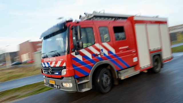 Sportcomplex Geleen ontruimd vanwege ongeluk met gevaarlijke stoffen. Sportcomplex Geleen ontruimd vanwege ongeluk met gevaarlijke stoffen.