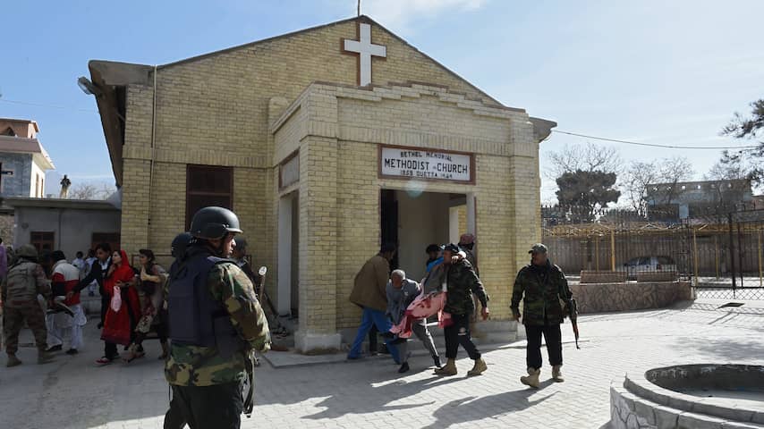Zeker negen doden bij aanslag op kerk in Pakistan