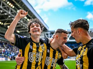 Gedegradeerd Vitesse wint van Fortuna Sittard en is van negatief puntenaantal af