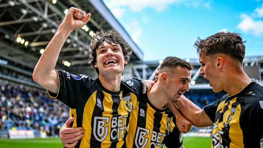 Gedegradeerd Vitesse wint van Fortuna Sittard en is van negatief puntenaantal af