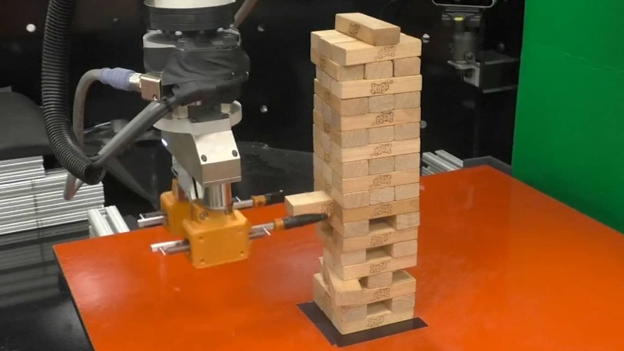 Beeld uit video: Robot VS kan zelfstandig Jenga spelen