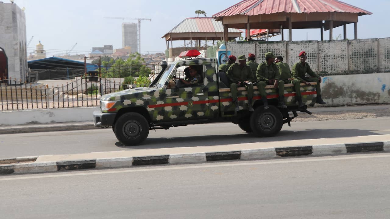 Hotel in Mogadishu popular with politicians stormed by Al Shabaab |  Abroad