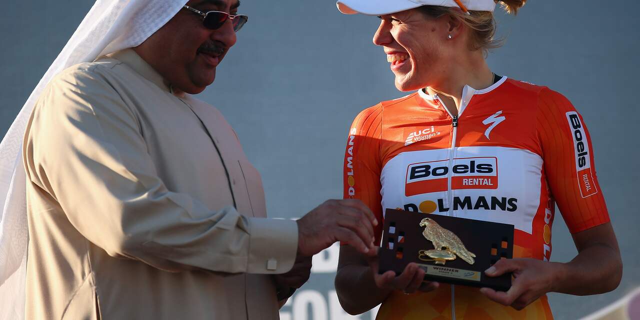 Van Dijk soleert naar winst in derde etappe Ronde van Qatar