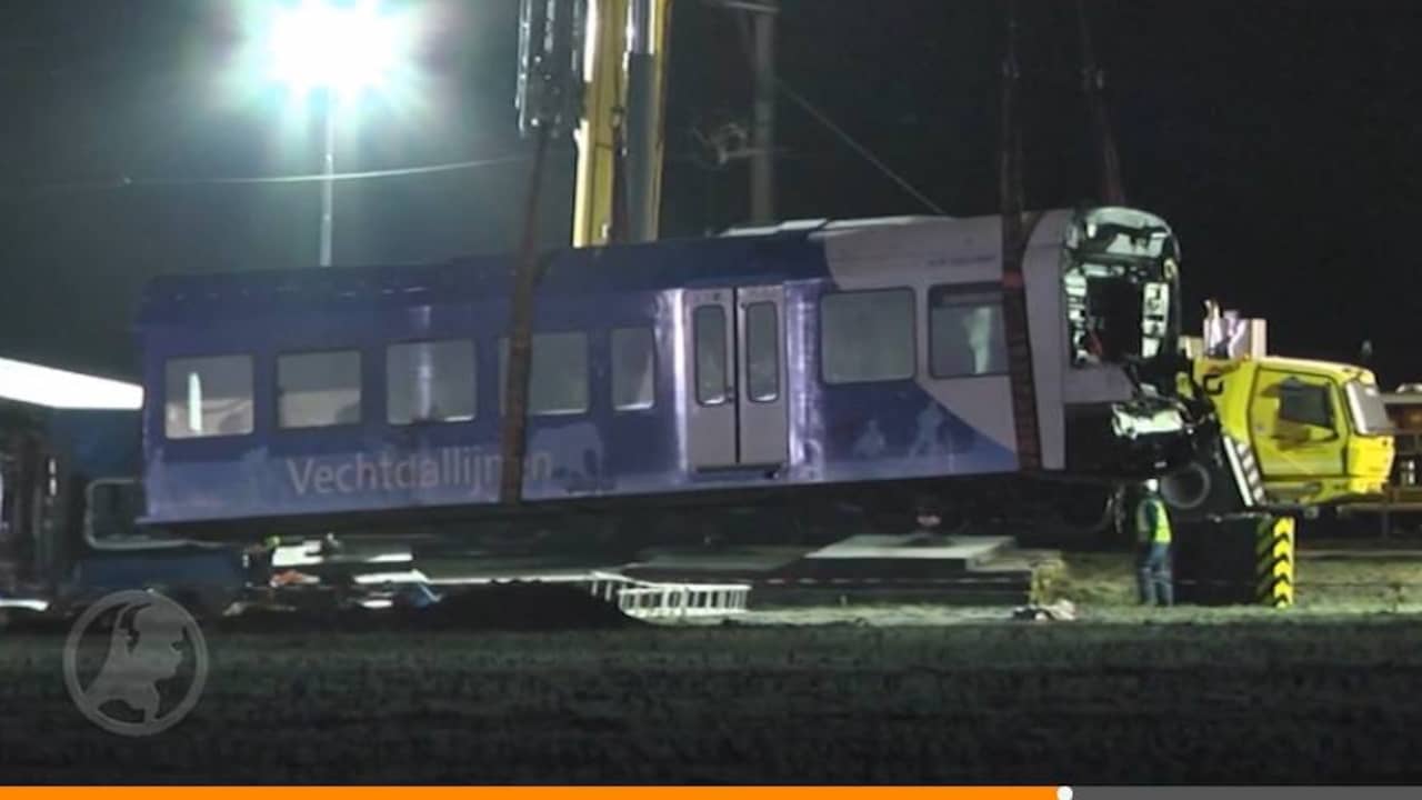 Treindelen verongelukte trein bij Dalfsen weggetakeld