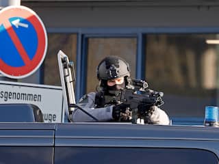 Politie voert huiszoekingen uit in zoekactie naar schutter Straatsburg