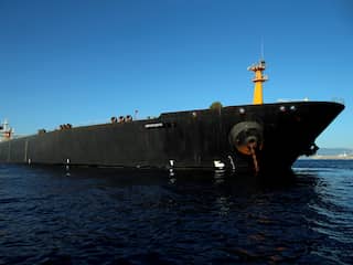 VS plaatst Iraanse tanker op zwarte lijst en dreigt met sancties bij hulp