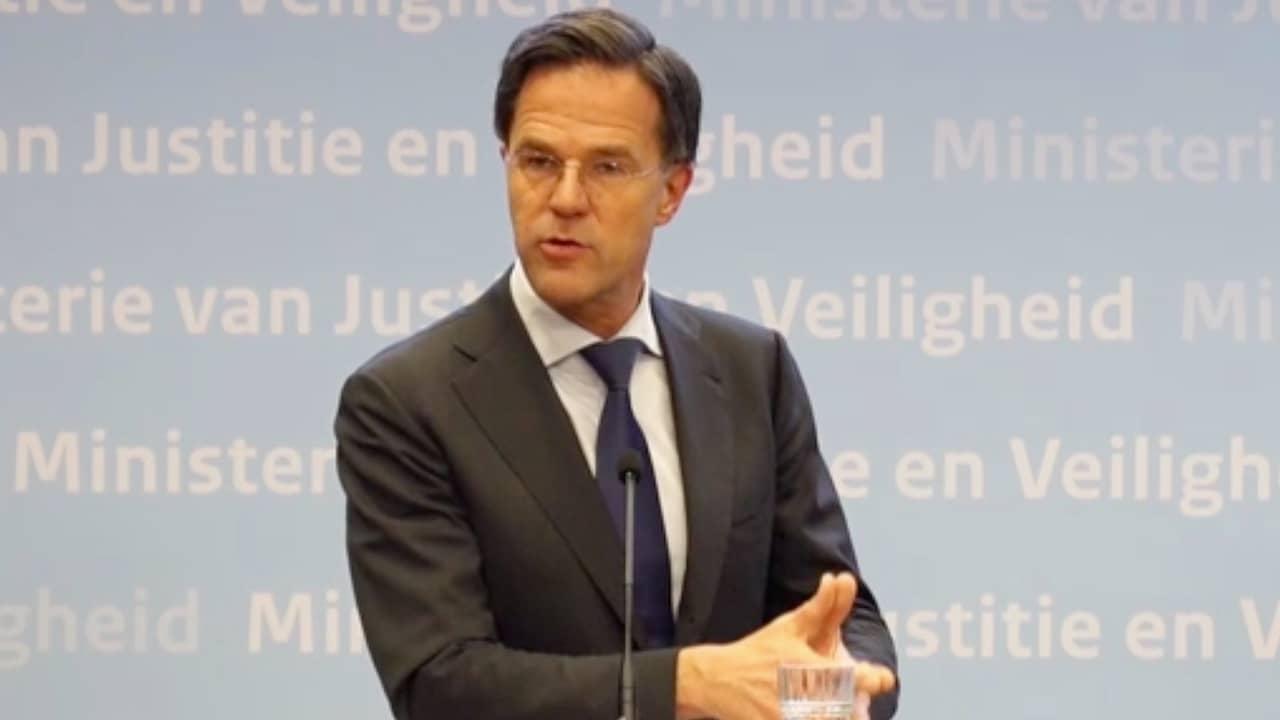 Rutte over ernst 1,5 meter afstand: 'Hier is iedereen voor nodig'
