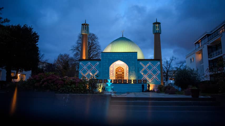 Duitsland maakt einde aan omstreden aanpak en gaat zelf imams opleiden