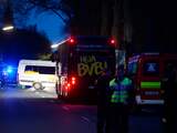 De bus van Dortmund, die door een explosie werd beschadigd.