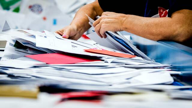 PostNL: Belastingbetaler moet mogelijk gaan meebetalen aan postbezorging