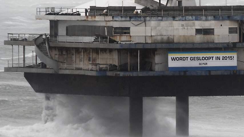Laatste storm voor scheveningse pier eiland