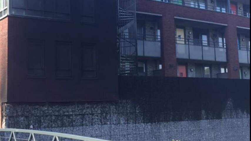 Aan de achterkant is goed te zien hoe groot de brand was