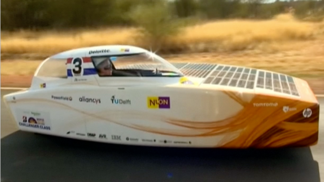 Beeld uit video: Twee Nederlandse teams in top 3 in World Solar Challenge