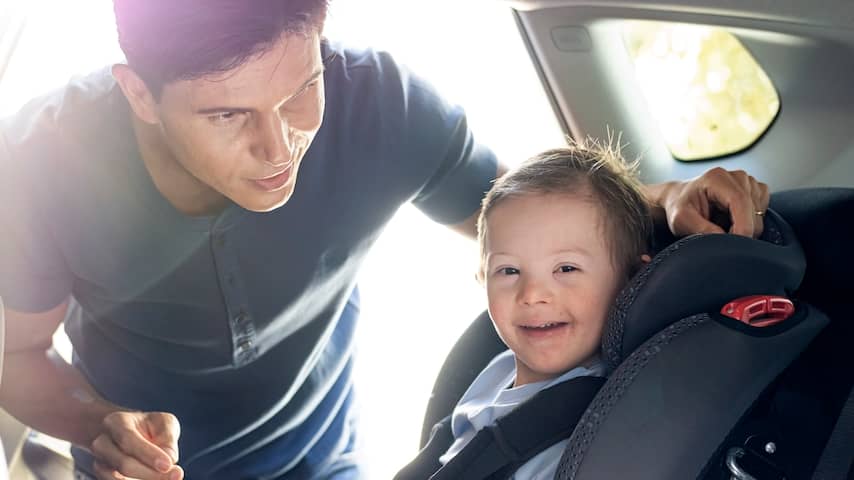 Pracht gevaarlijk adverteren Getest: Dit is het beste autostoeltje met Isofix voor peuters en kinderen |  Kind & Gezin | NU.nl