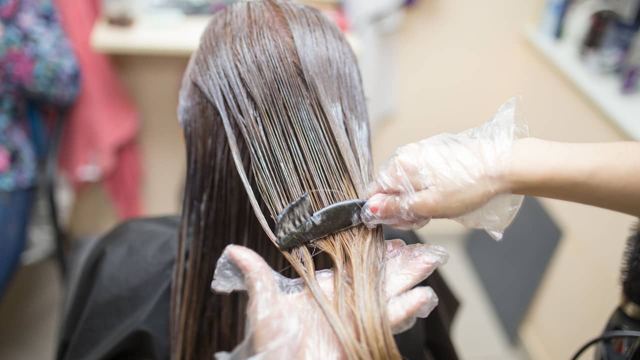 klep Haat Aan het liegen Wat is het effect van haarverf op je haar? | NU - Het laatste nieuws het  eerst op NU.nl