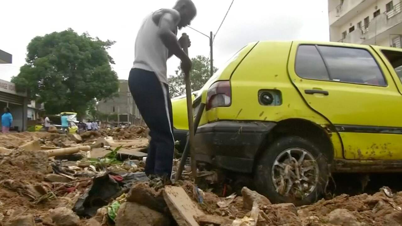 Beeld uit video: Enorme schade na dodelijke overstroming Ivoorkust