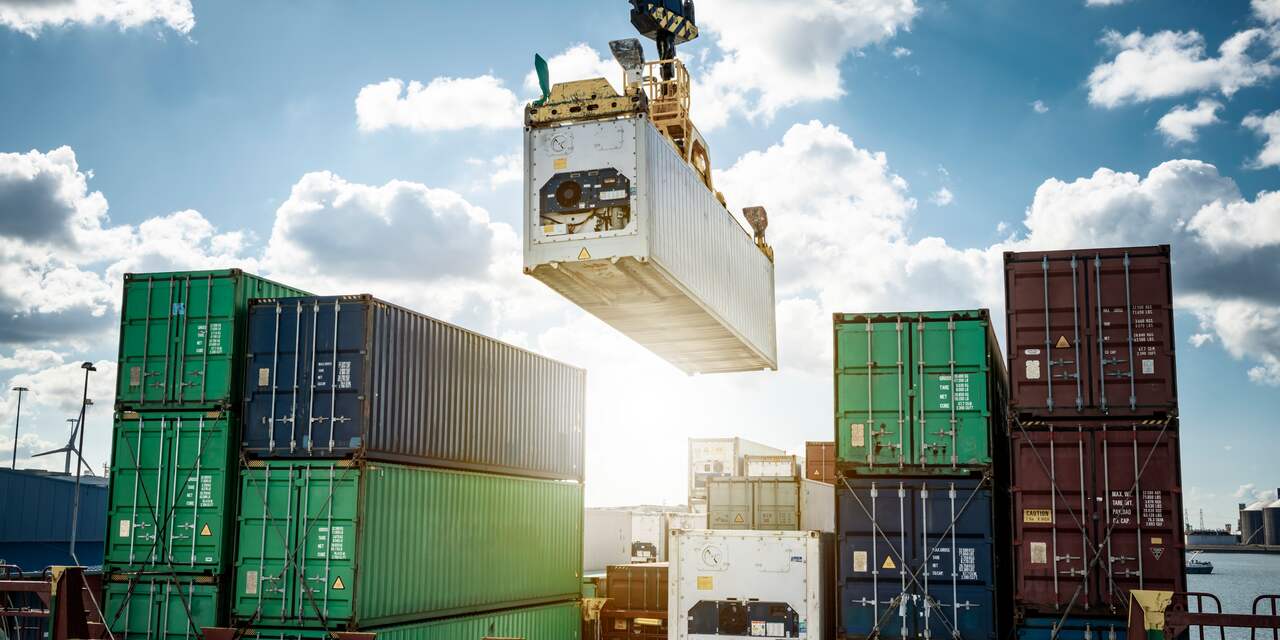 Nederlandse export van goederen stijgt in november flink na eerdere dip