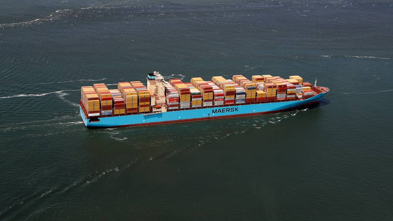 Maersk Container Ships Avoid Red Sea After Attacks, Take Longer Route Along South Africa