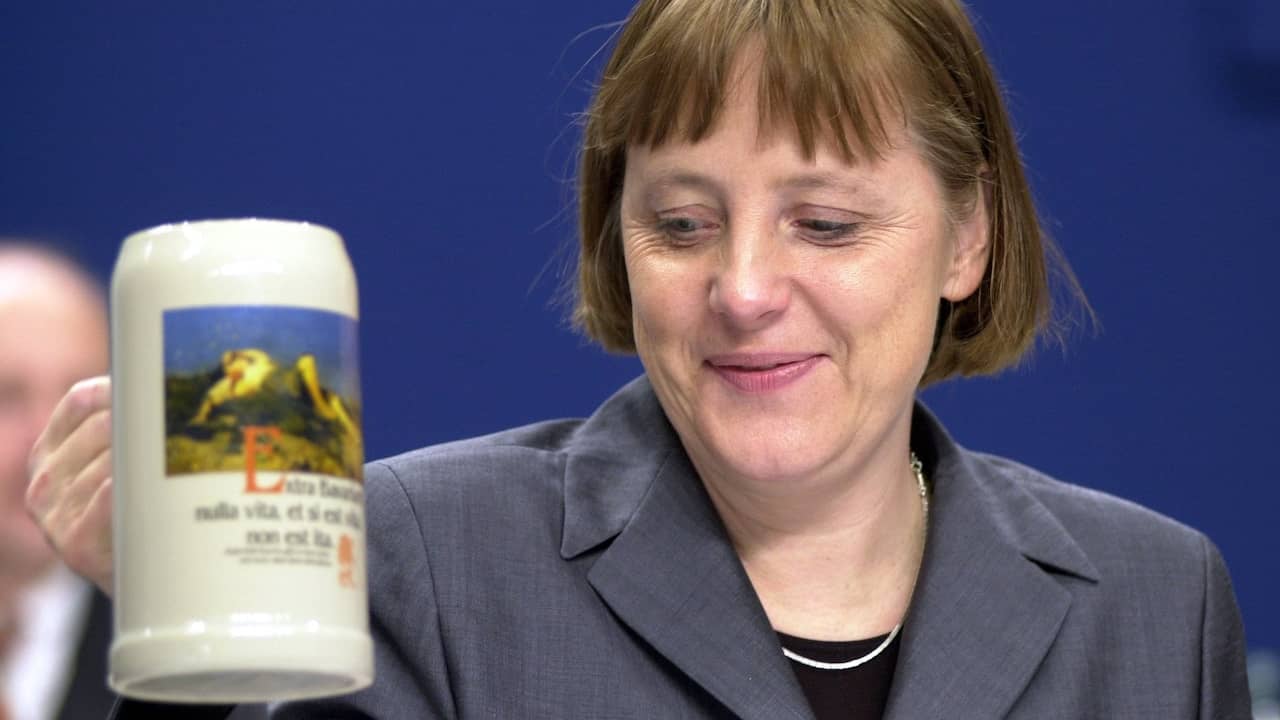 Beeld uit video: Profiel Angela Merkel: Van activist in de DDR tot bondskanselier