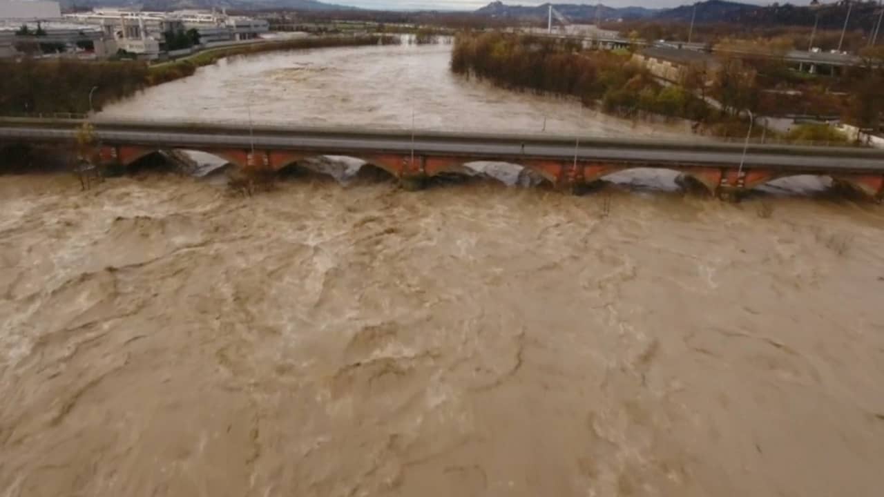 Honderden Italianen dakloos door overstromingen in noordwesten